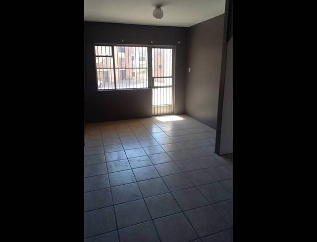 1 BEDROOM APARTMENT FOR SALE IN SIDWELL